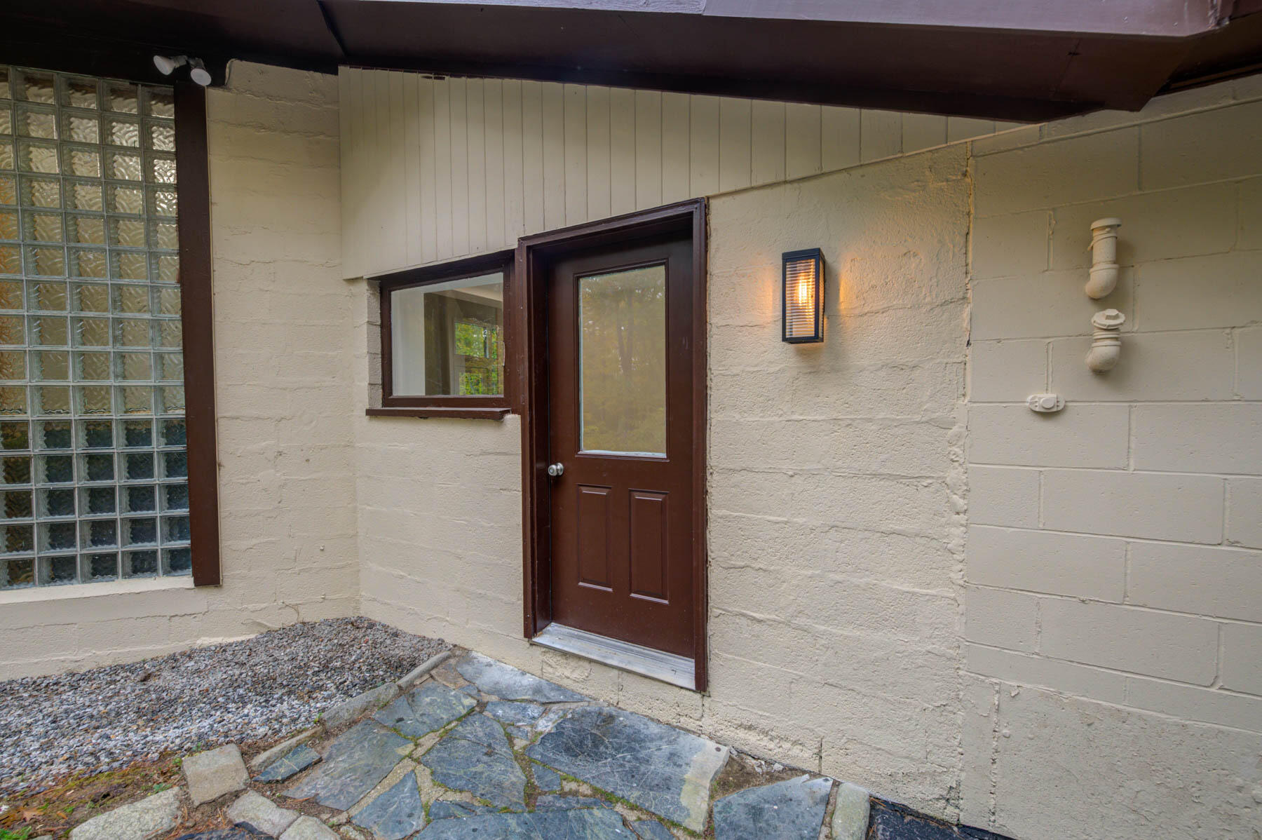 65 Park Road Windham, ME 04062 - Photo 3 of 31 pic-3