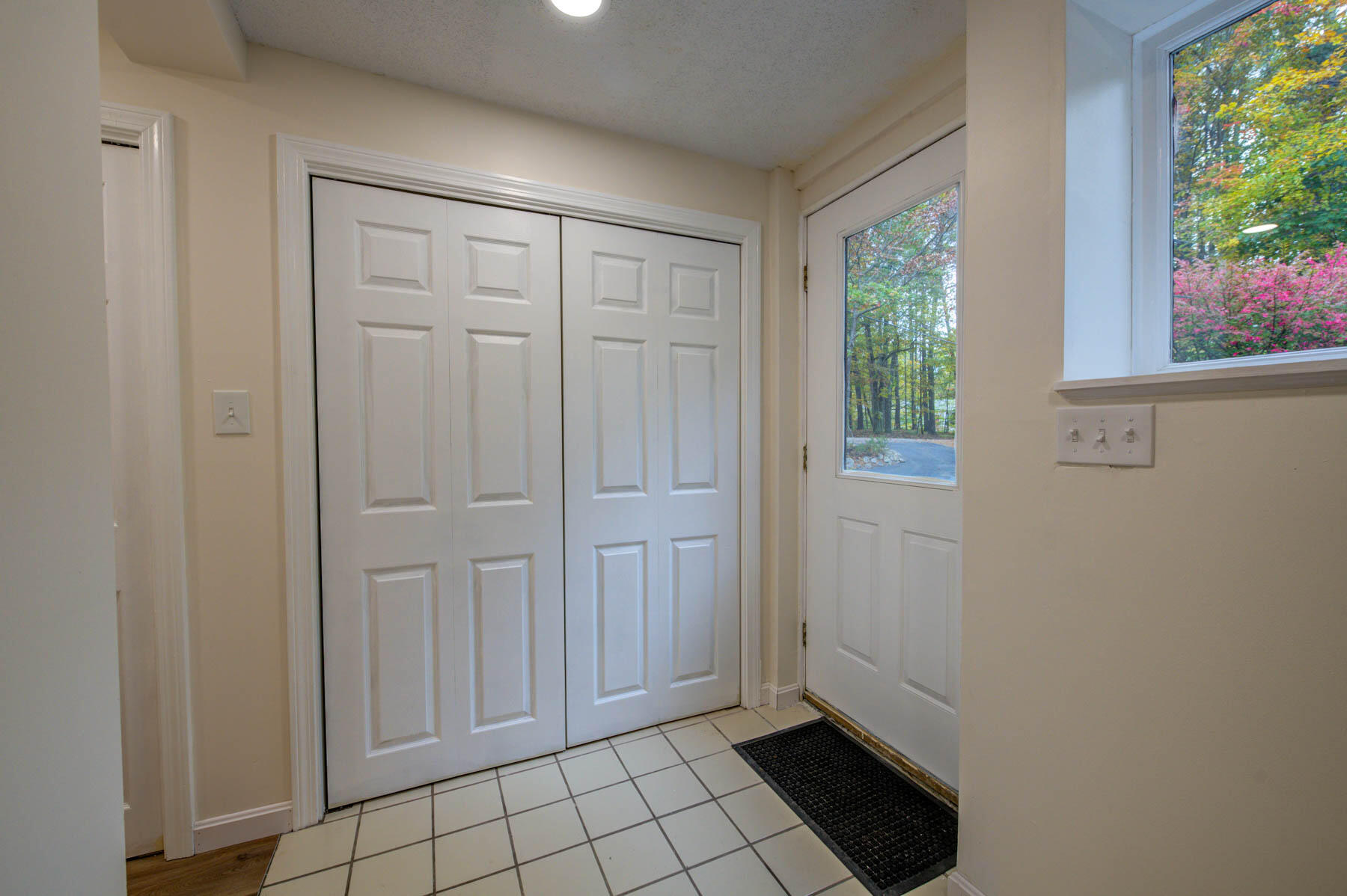 65 Park Road Windham, ME 04062 - Photo 4 of 31 pic-4