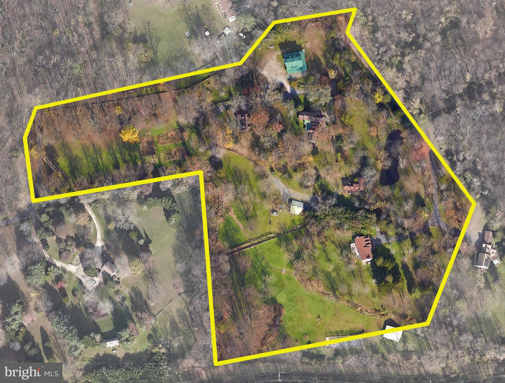 5250 Winfield Road Fairfax, VA 22030 - Photo 2 of 57 a view of staircase with railing and a potted plant