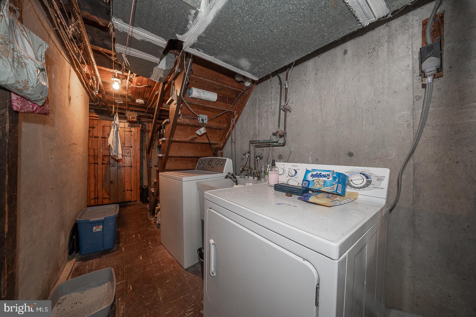 103 Margate Road Upper Darby, PA 19082 - Photo 17 of 20 Functional basement laundry space.