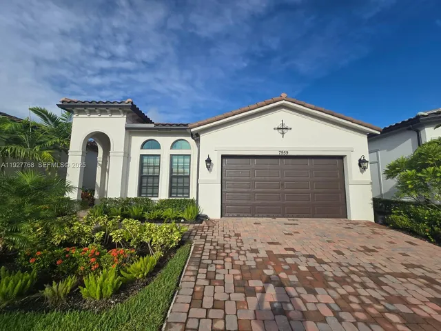 $989,000 | 7959 Liberty Way, Parkland, FL 33067