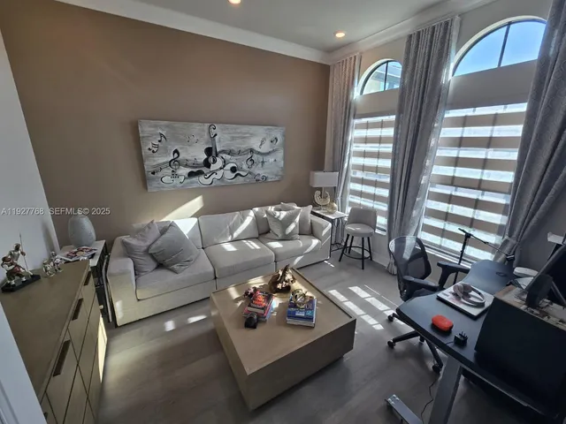 $989,000 | 7959 Liberty Way, Parkland, FL 33067