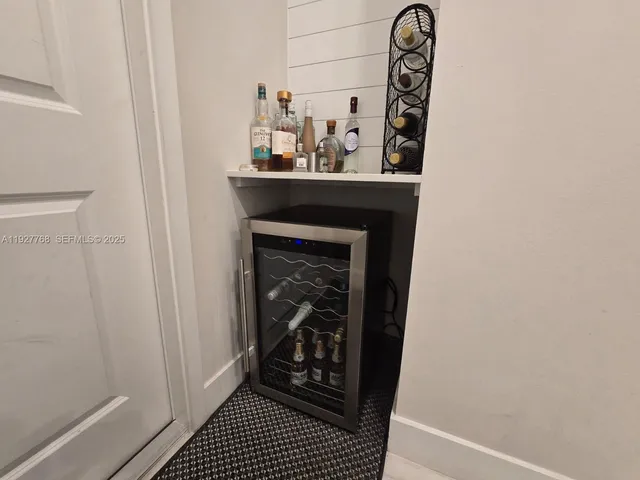 $989,000 | 7959 Liberty Way, Parkland, FL 33067