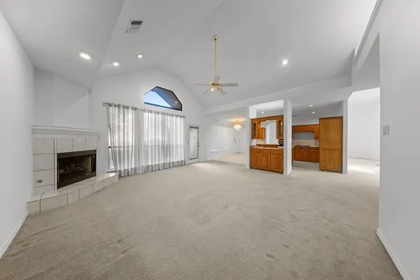 $384,900 | 943 Fairway Drive, Duncanville, TX 75137