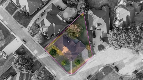 $384,900 | 943 Fairway Drive, Duncanville, TX 75137