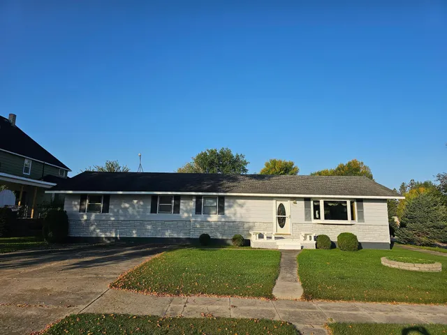 $179,900 | 909 Bradford Avenue, Argyle, MN 56713