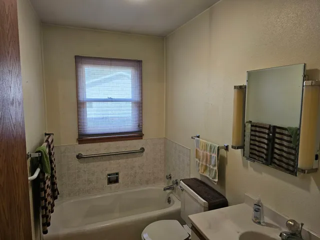 $179,900 | 909 Bradford Avenue, Argyle, MN 56713