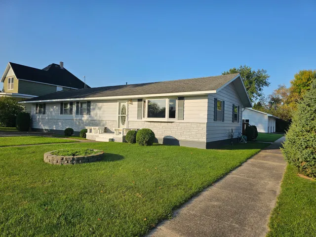 $179,900 | 909 Bradford Avenue, Argyle, MN 56713