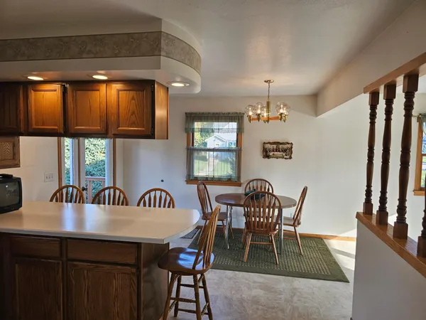 $179,900 | 909 Bradford Avenue, Argyle, MN 56713