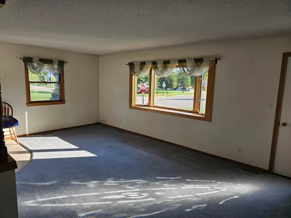 $179,900 | 909 Bradford Avenue, Argyle, MN 56713