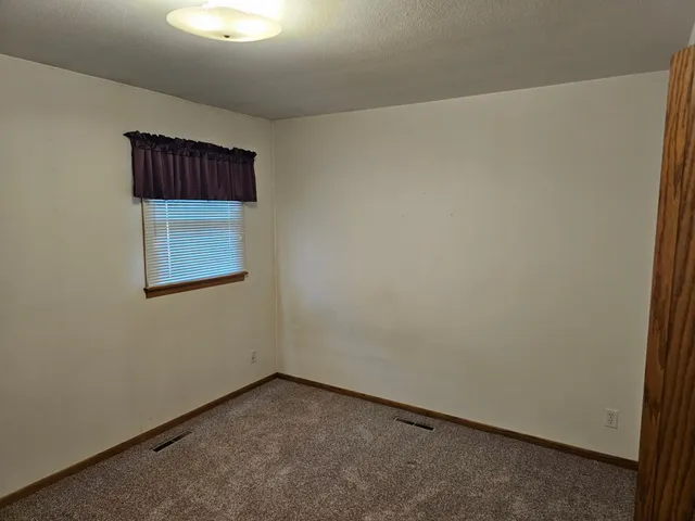 $179,900 | 909 Bradford Avenue, Argyle, MN 56713