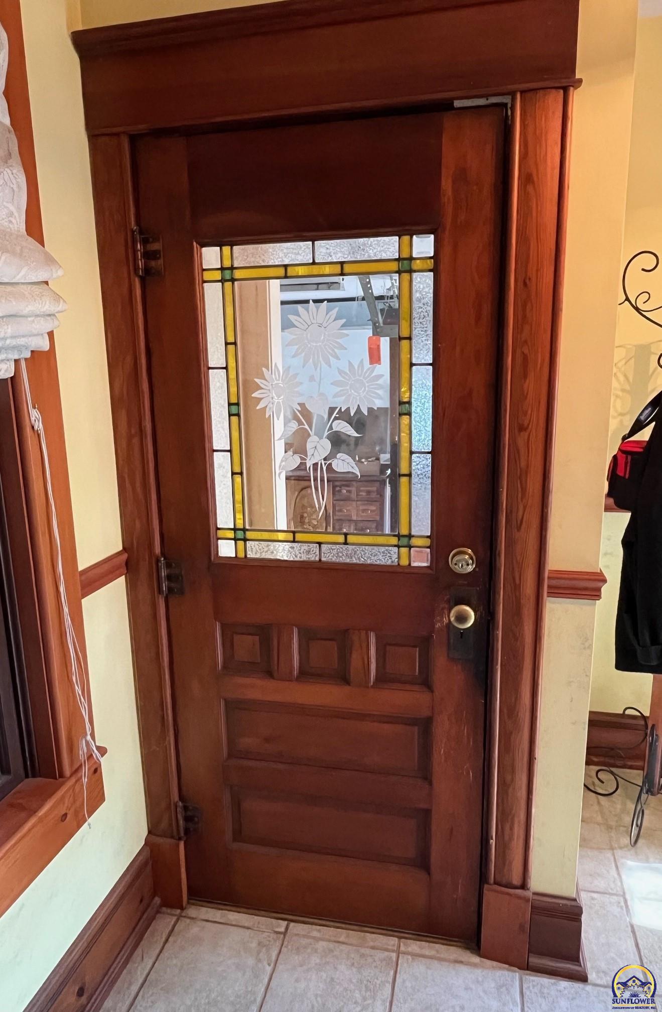 401 North Cedar Street Overbrook, KS 66524 - Photo 27 of 75 Stained Glass Door