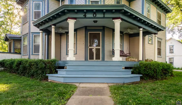 $325,000 | 401 North Cedar Street, Overbrook, KS 66524