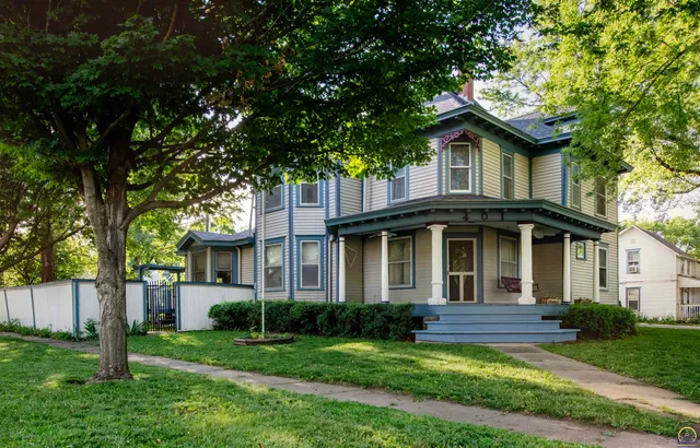 $350,000 | 401 North Cedar Street, Overbrook, KS 66524