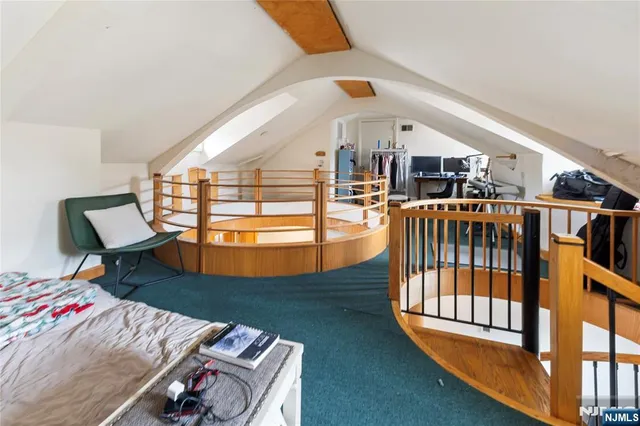 a view of livingroom with furniture