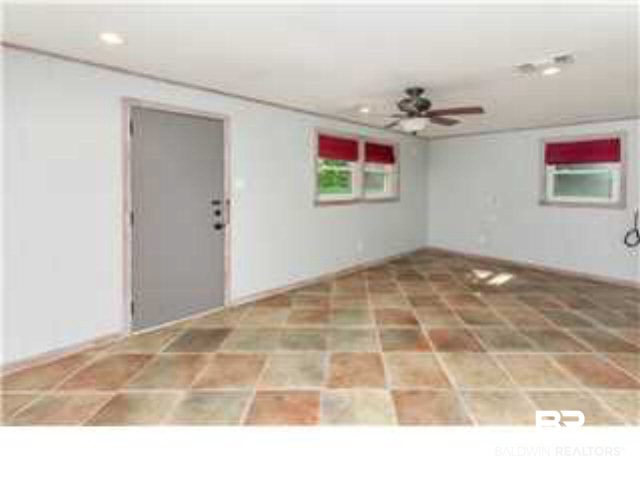 325 Syracuse Street Mobile, AL 36608 - Photo 5 of 21