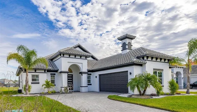 $649,900 | 2592 Heritage Green Avenue, Davenport, FL 33837