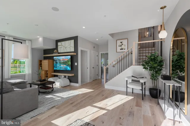 $1,294,482 | 14925 Dispatch Street, Rockville, MD 20850