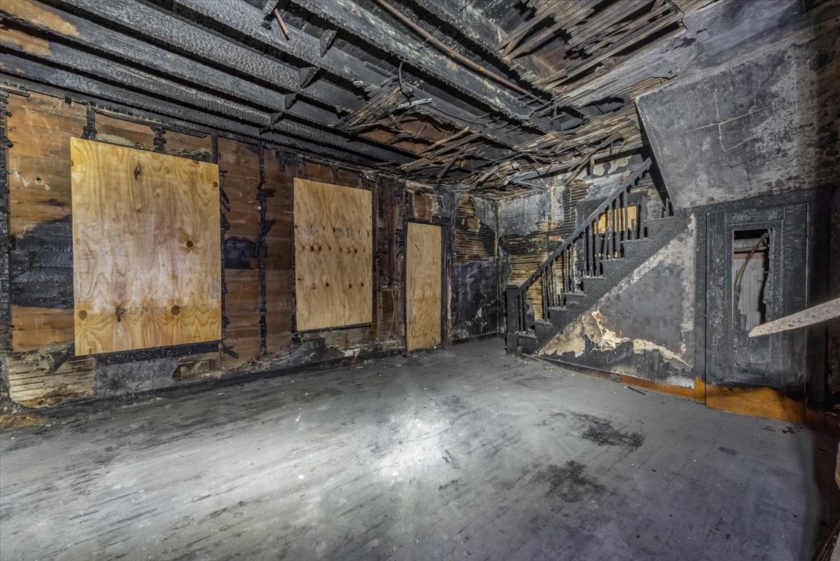 412 Jay Street Elgin, IL 60120 - Photo 12 of 25