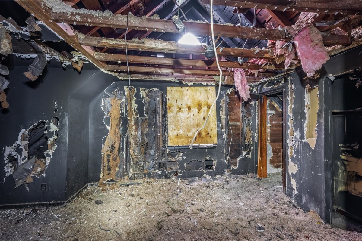 412 Jay Street Elgin, IL 60120 - Photo 16 of 25