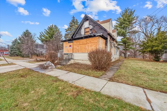 $99,900 | 412 Jay Street, Elgin, IL 60120