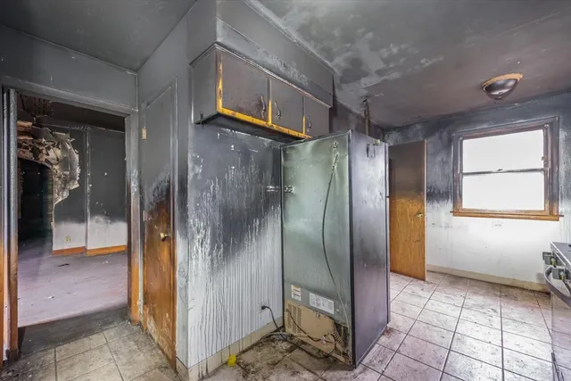 $99,900 | 412 Jay Street, Elgin, IL 60120