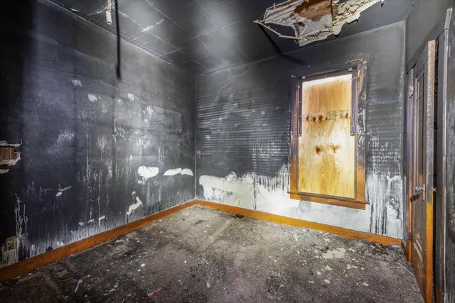 $99,900 | 412 Jay Street, Elgin, IL 60120