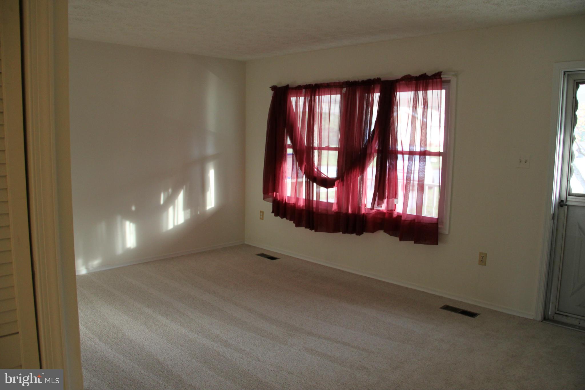 6575 Cornell Road Bryans Road, MD 20616 - Photo 2 of 9 Living Room