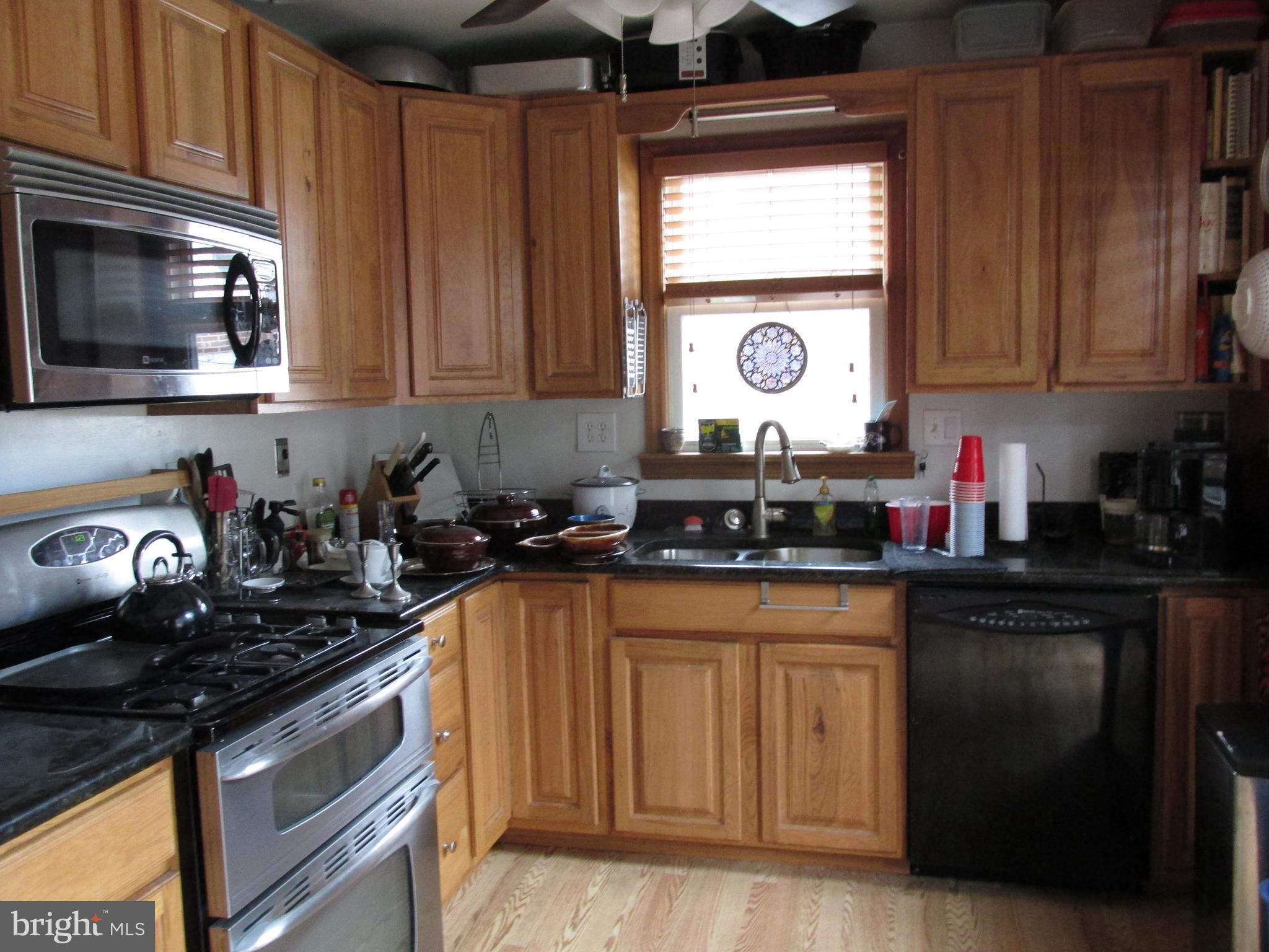 3003 Dunleer Road Baltimore, MD 21222 - Photo 3 of 38 Kitchen