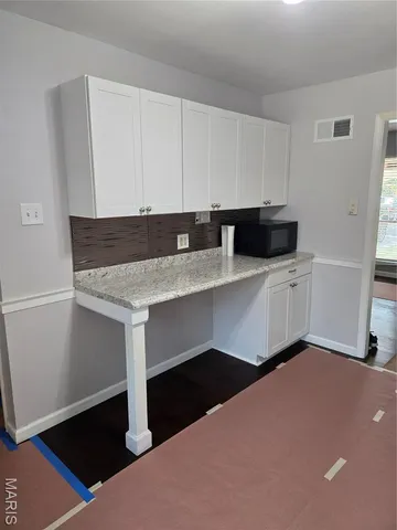 $2,500 | 1145 Mackinac Drive, St. Louis, MO 63146