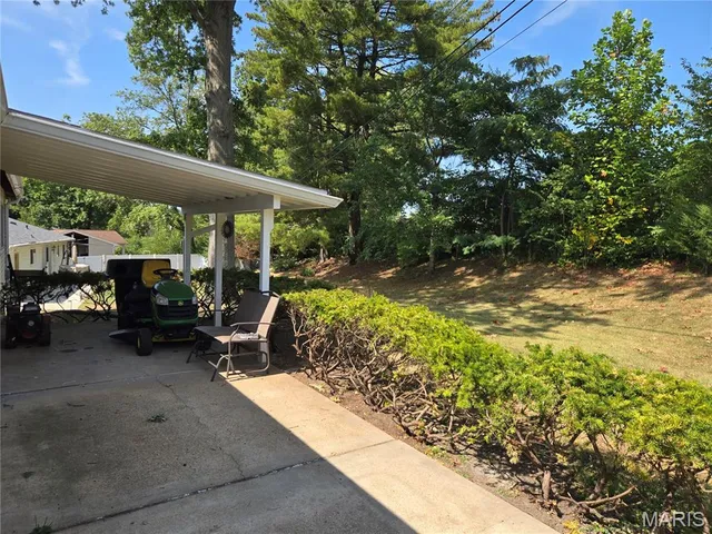 $2,500 | 1145 Mackinac Drive, St. Louis, MO 63146