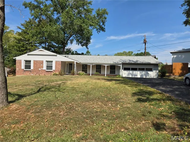 $2,500 | 1145 Mackinac Drive, St. Louis, MO 63146