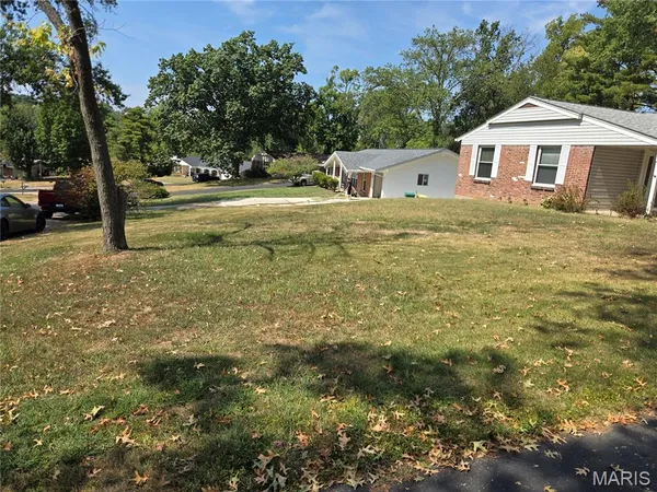 $2,500 | 1145 Mackinac Drive, St. Louis, MO 63146