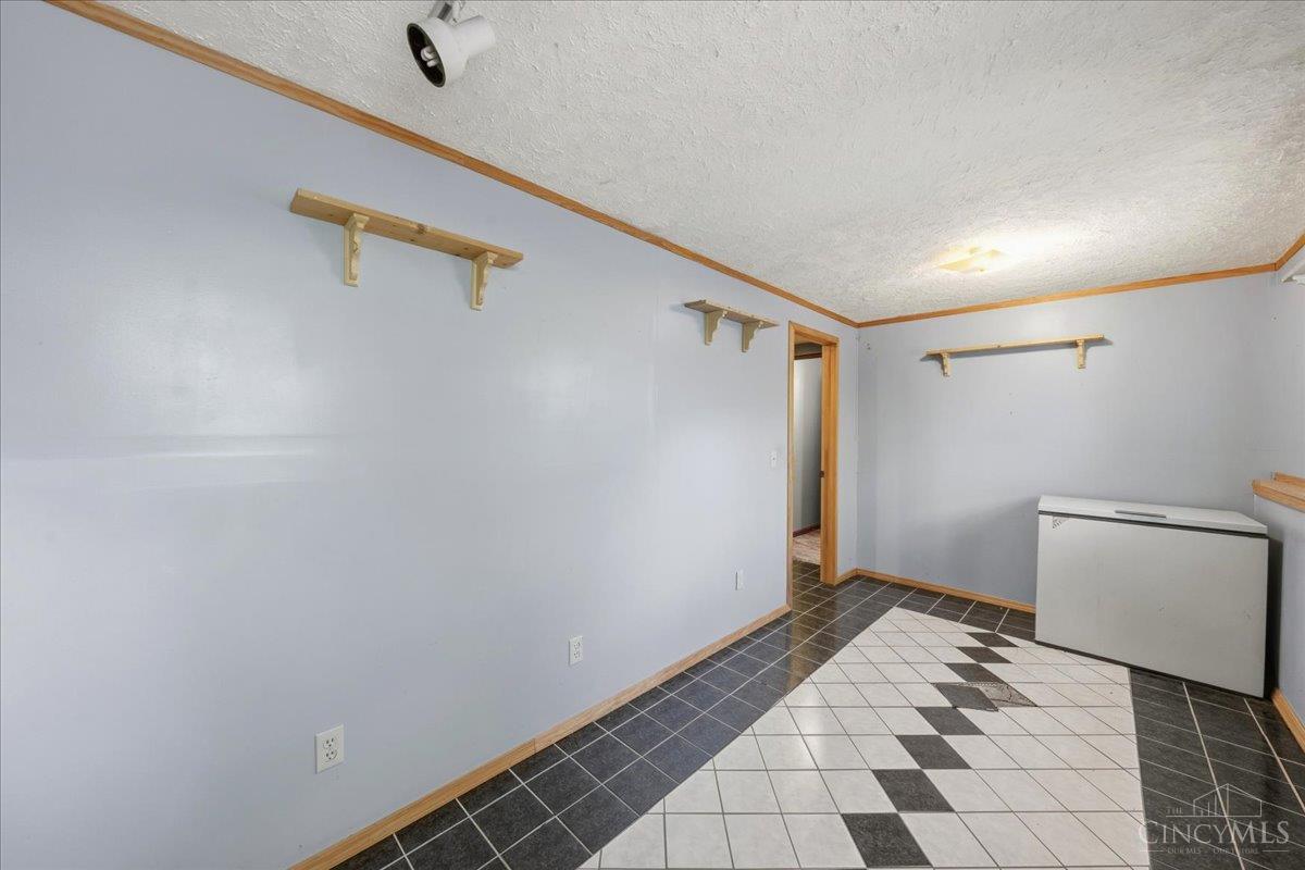 4770 Dent Road Cincinnati, OH 45248 - Photo 18 of 42