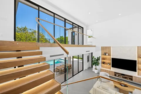 $4,975,000 | 2625 Northeast 29th Court, Fort Lauderdale, FL 33306