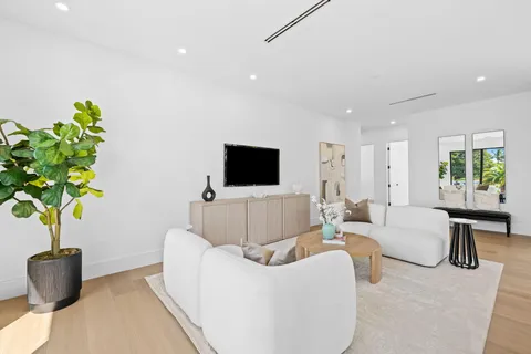 $4,975,000 | 2625 Northeast 29th Court, Fort Lauderdale, FL 33306