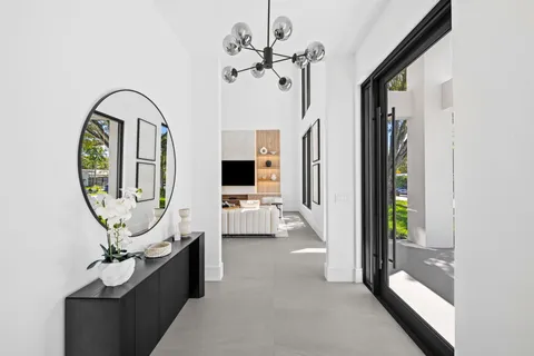 $4,975,000 | 2625 Northeast 29th Court, Fort Lauderdale, FL 33306