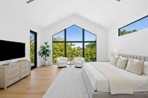 $4,975,000 | 2625 Northeast 29th Court, Fort Lauderdale, FL 33306