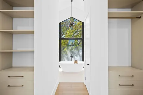 $4,975,000 | 2625 Northeast 29th Court, Fort Lauderdale, FL 33306