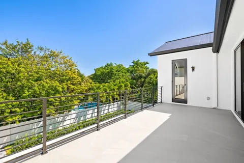 $4,975,000 | 2625 Northeast 29th Court, Fort Lauderdale, FL 33306