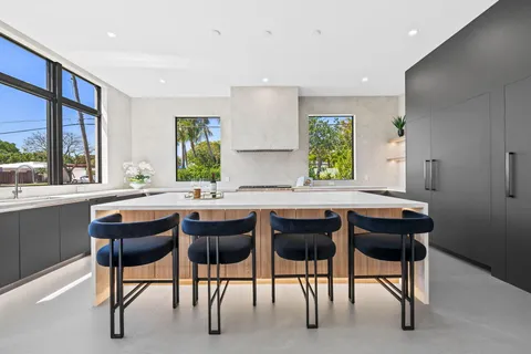 $4,975,000 | 2625 Northeast 29th Court, Fort Lauderdale, FL 33306