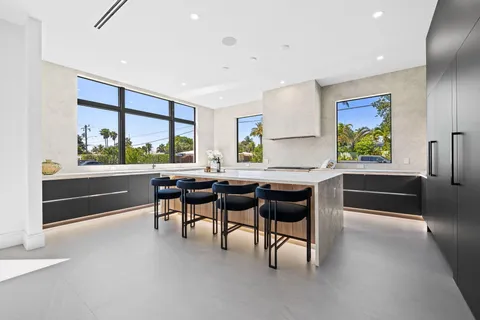 $4,975,000 | 2625 Northeast 29th Court, Fort Lauderdale, FL 33306