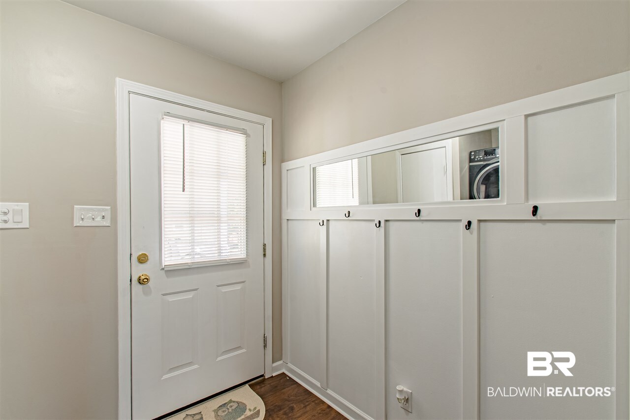 15735 Lee Avenue Bay Minette, AL 36507 - Photo 22 of 40 Inside Utility
