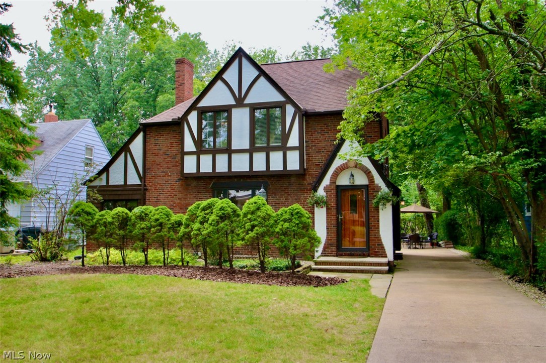 1764 Edgefield Road Lyndhurst, OH 44124 - Photo 1 of 35