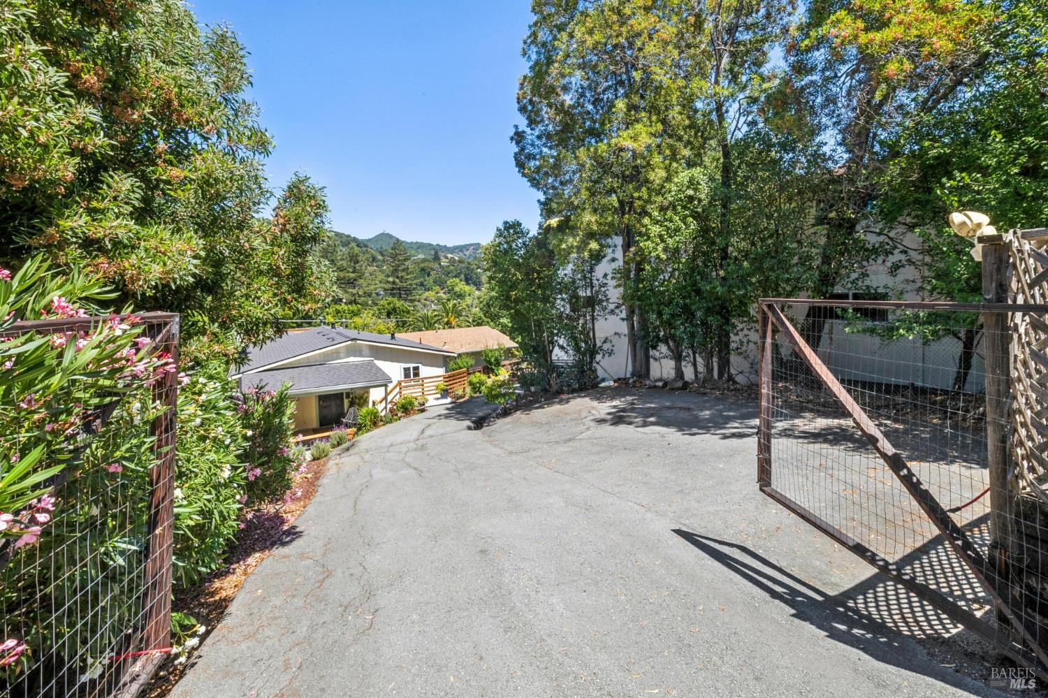 280 Prospect Drive San Rafael, CA 94901 - Photo 4 of 32