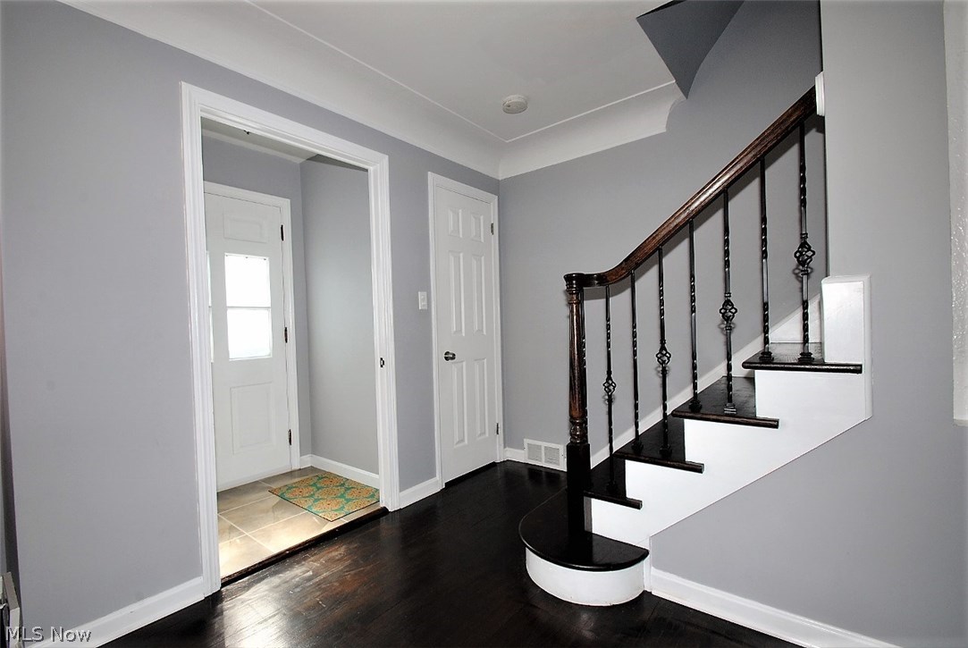 3634 Lynnfield Road Shaker Heights, OH 44122 - Photo 2 of 24 FRONT ENTRY WITH COAT CLOSET