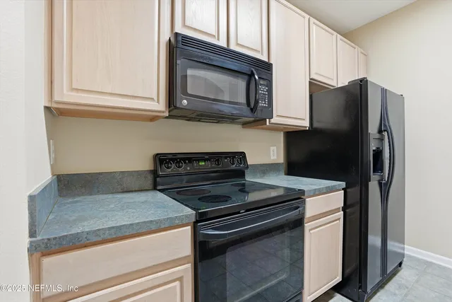 $199,000 | 10550 Baymeadows Road, Unit 130, Jacksonville, FL 32256