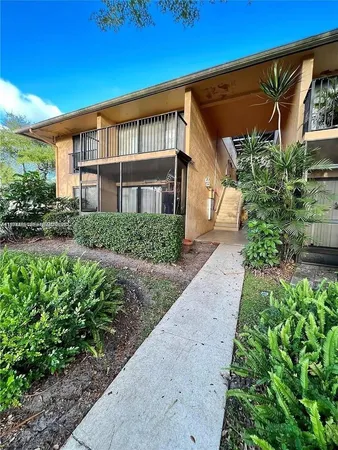 $1,650 | 5849 Washington Street, Unit 80, Hollywood, FL 33023