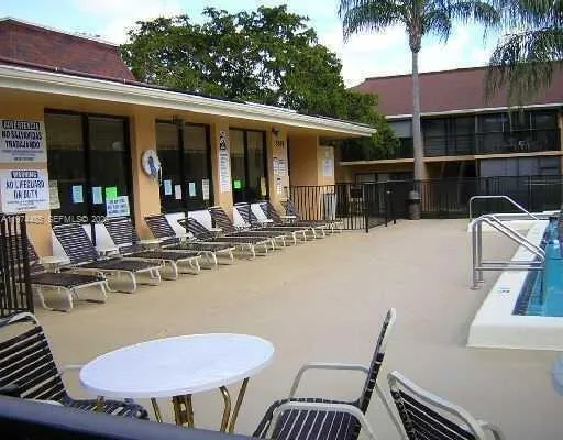 $1,650 | 5849 Washington Street, Unit 80, Hollywood, FL 33023