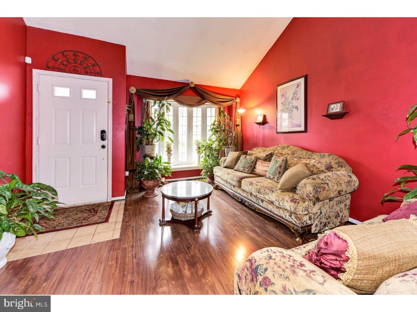 74 Ridgewood Way Burlington Township, NJ 08016 - Photo 3 of 25 Living Room